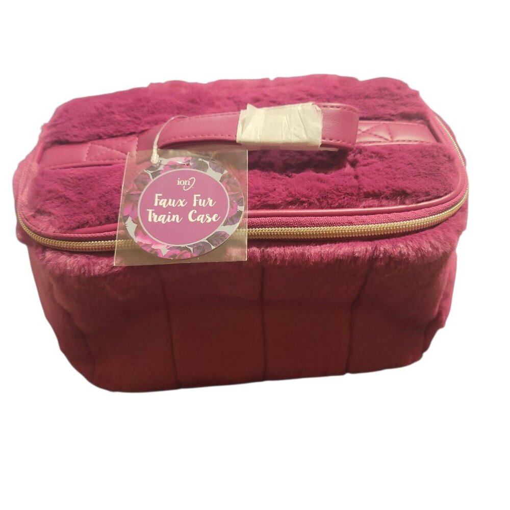 NWT, Ion Faux Fur Train Case, Color: Pink
